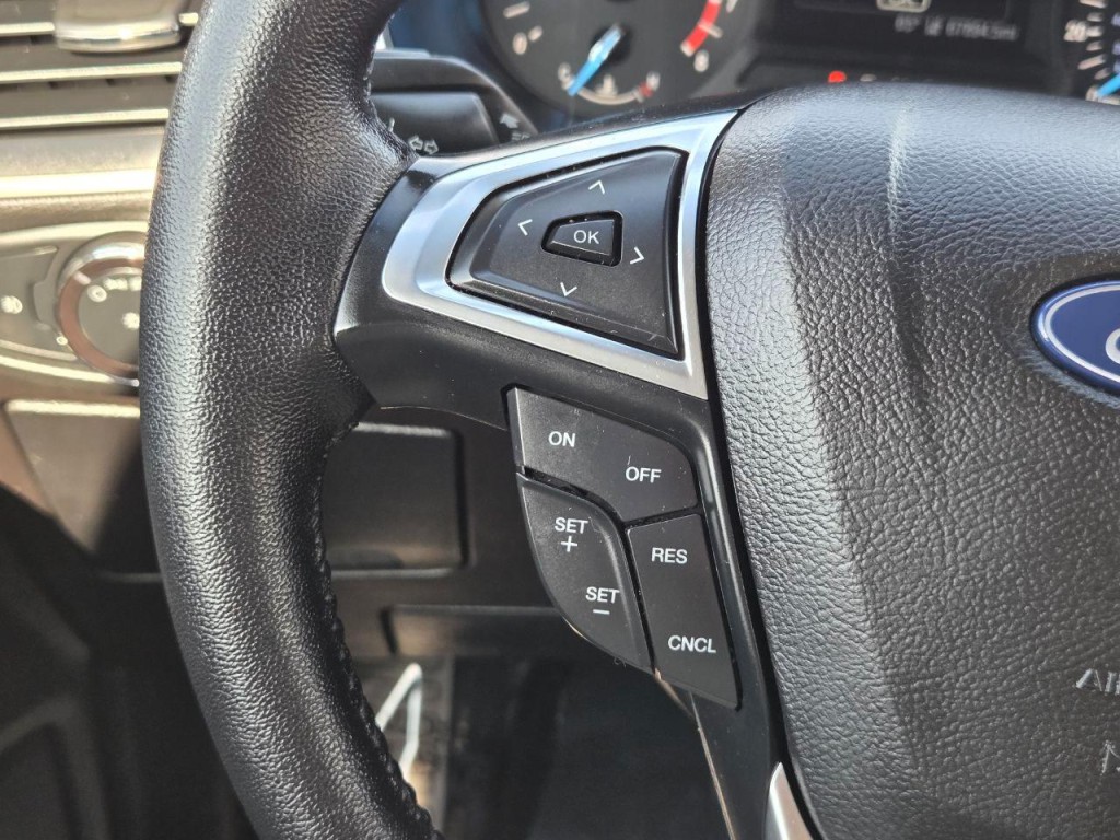 2019 Ford Edge Image 28