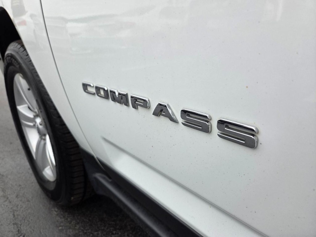 2017 Jeep Compass Image 9