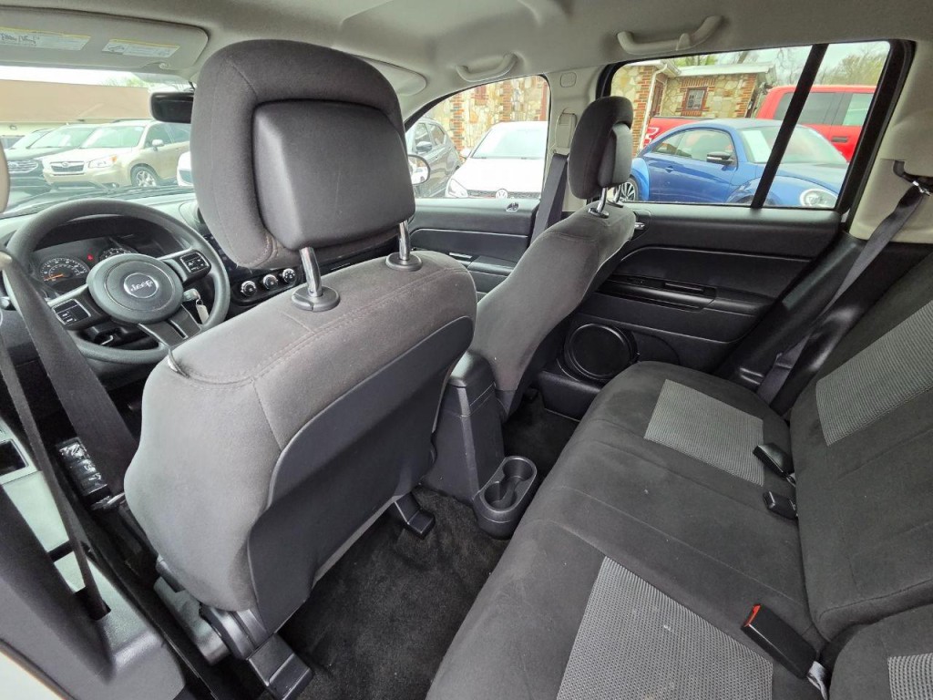 2017 Jeep Compass Image 13