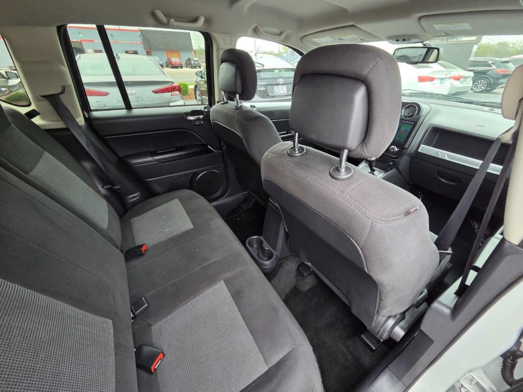 2017 Jeep Compass Image 15