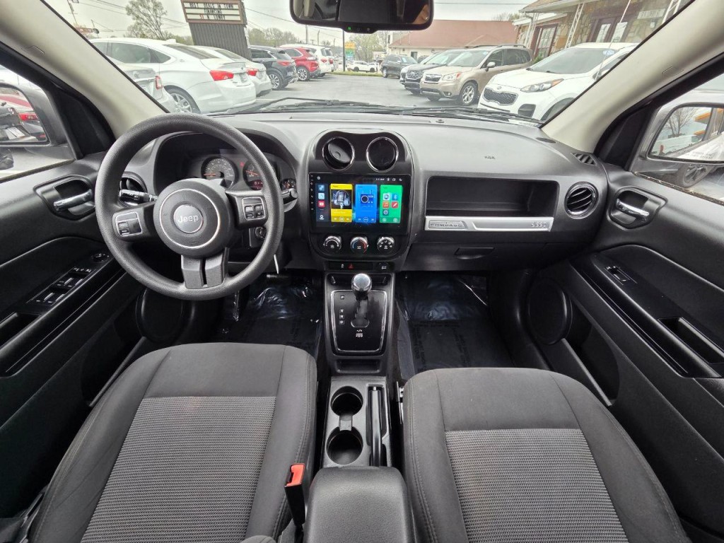 2017 Jeep Compass Image 21