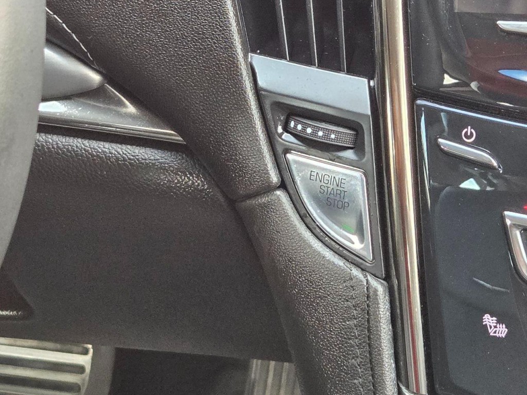 2015 Cadillac ATS Image 24