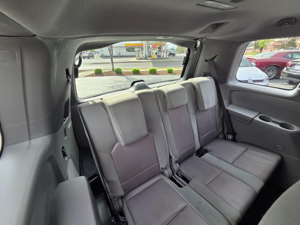 2015 Honda Pilot Image 16