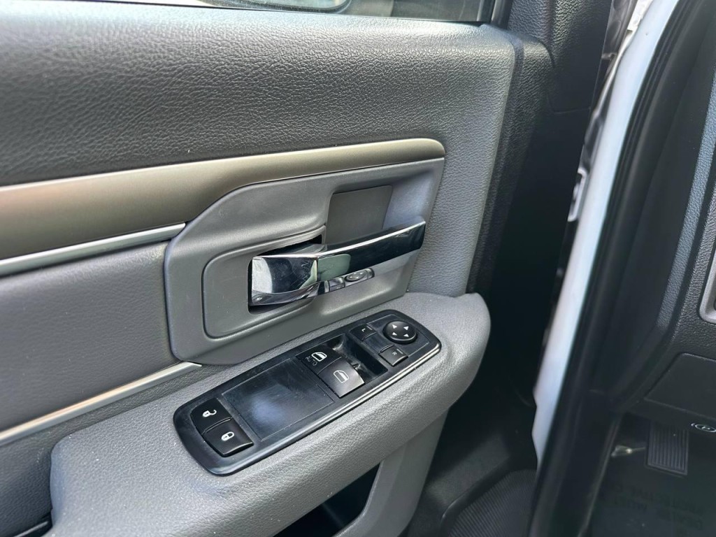 2014 RAM 1500 Image 28