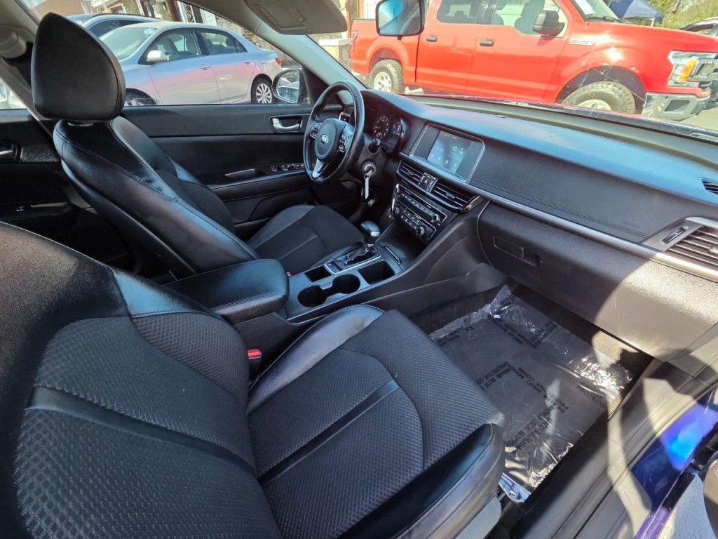 2018 Kia Optima Image 16