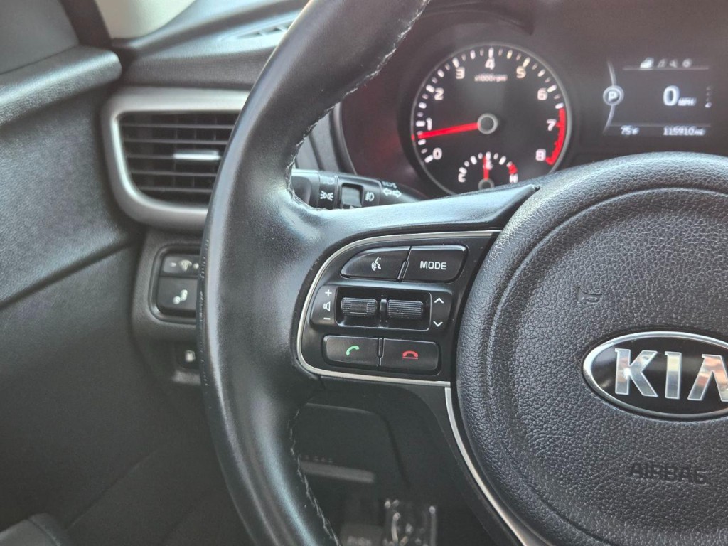 2018 Kia Optima Image 25