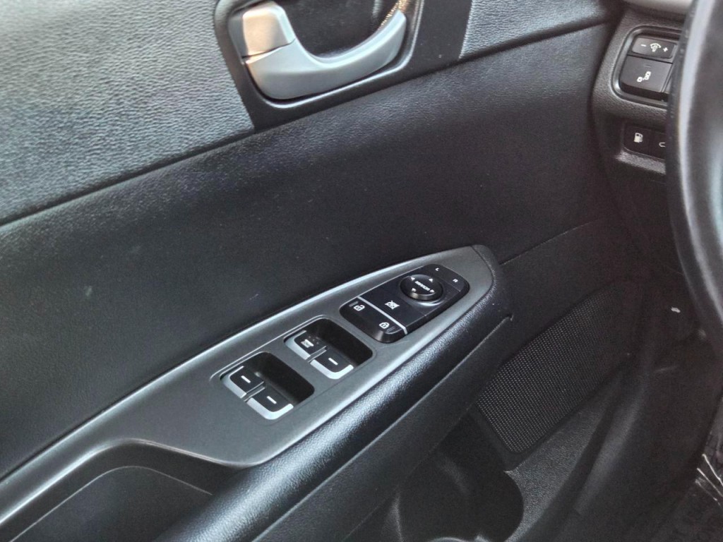 2018 Kia Optima Image 28