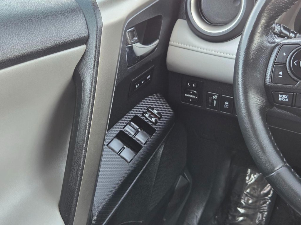 2014 Toyota Rav4 Image 22
