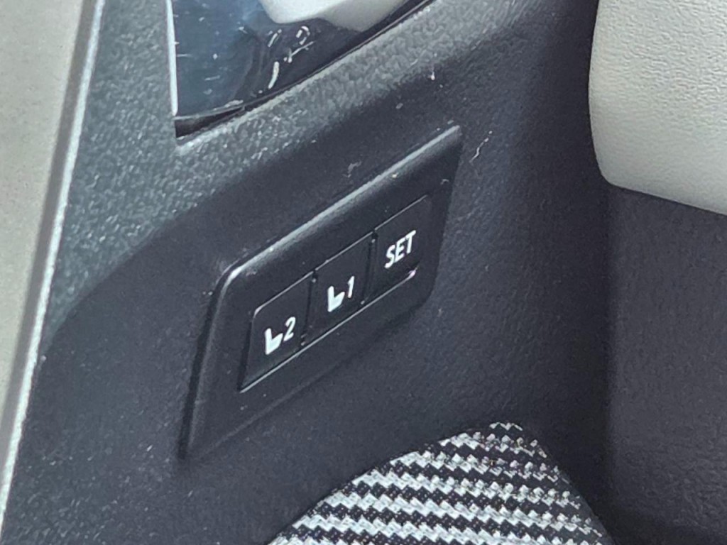 2014 Toyota Rav4 Image 25