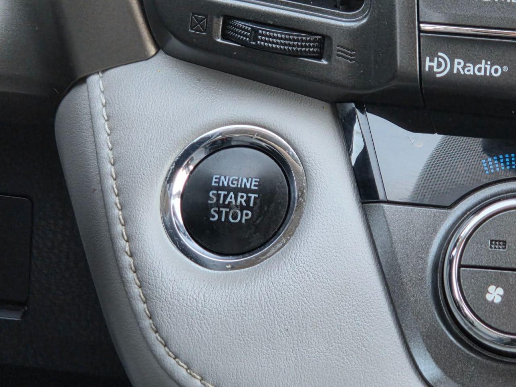 2014 Toyota Rav4 Image 26