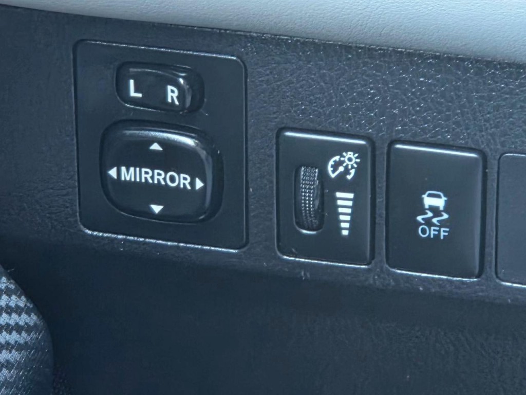 2014 Toyota Rav4 Image 27