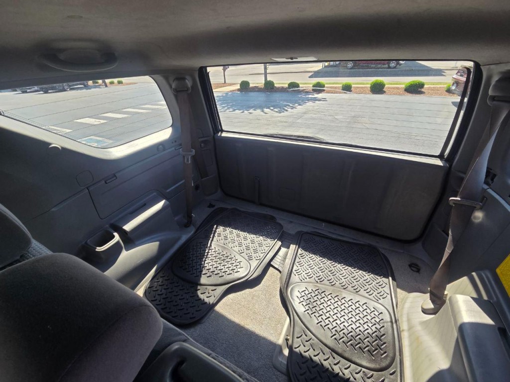 2004 Toyota 4Runner Image 19