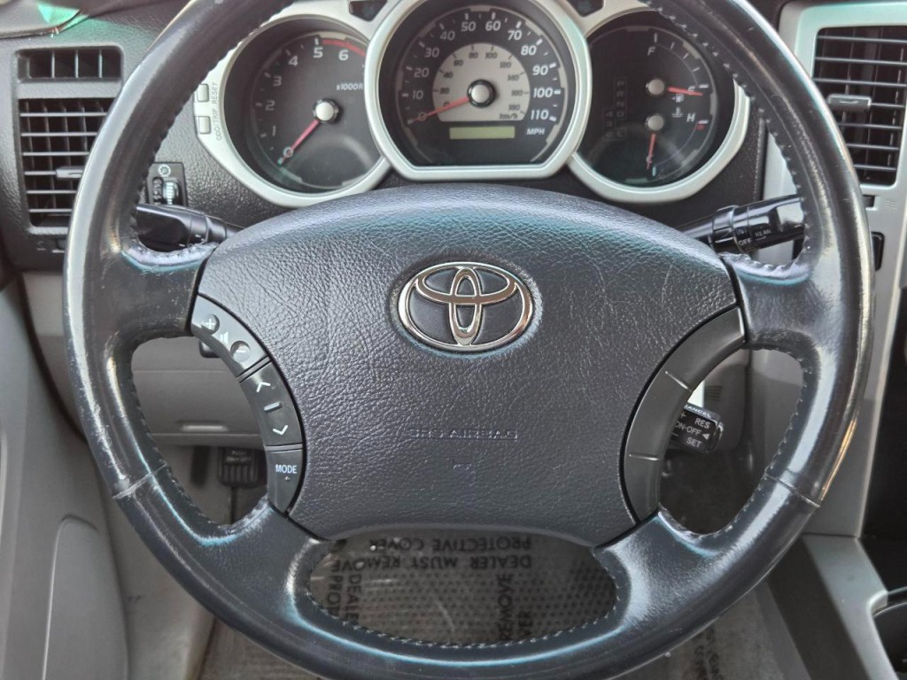 2004 Toyota 4Runner Image 26