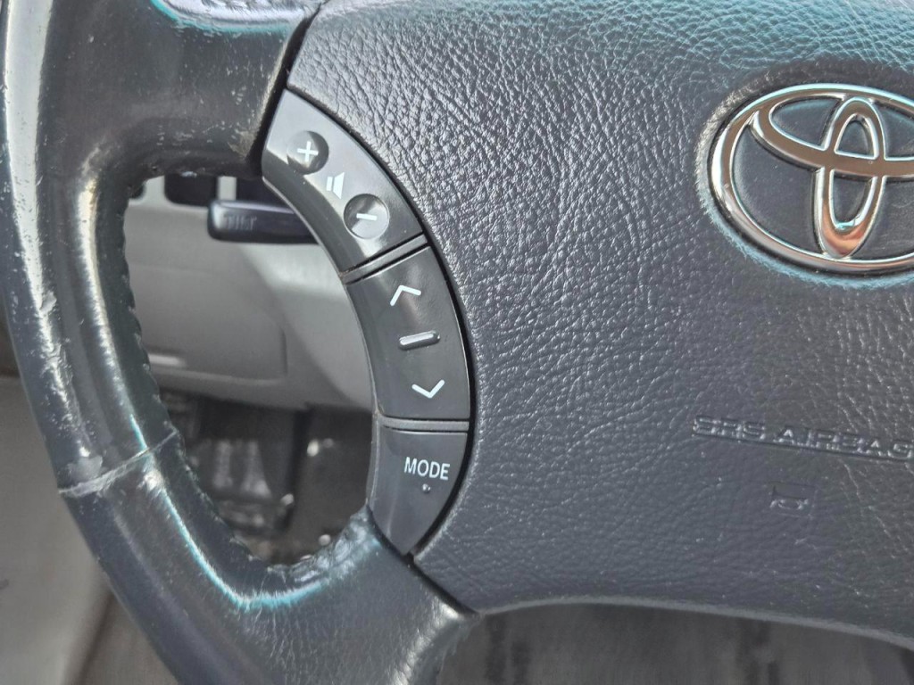 2004 Toyota 4Runner Image 27