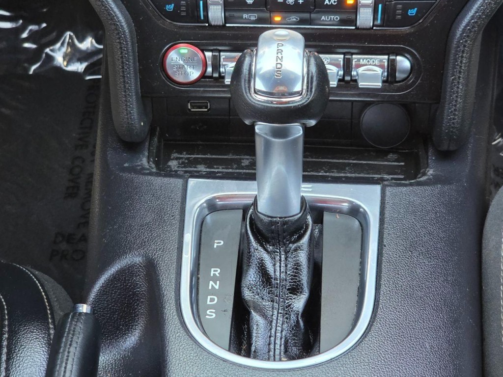 2019 Ford Mustang Image 24