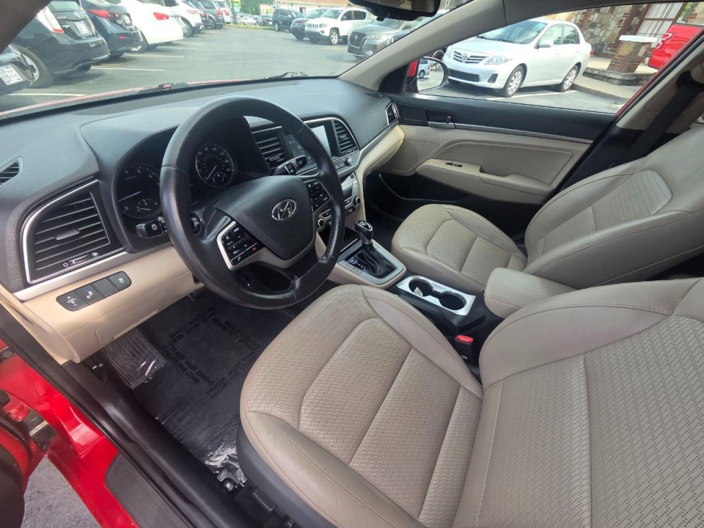 2017 Hyundai Elantra Image 12
