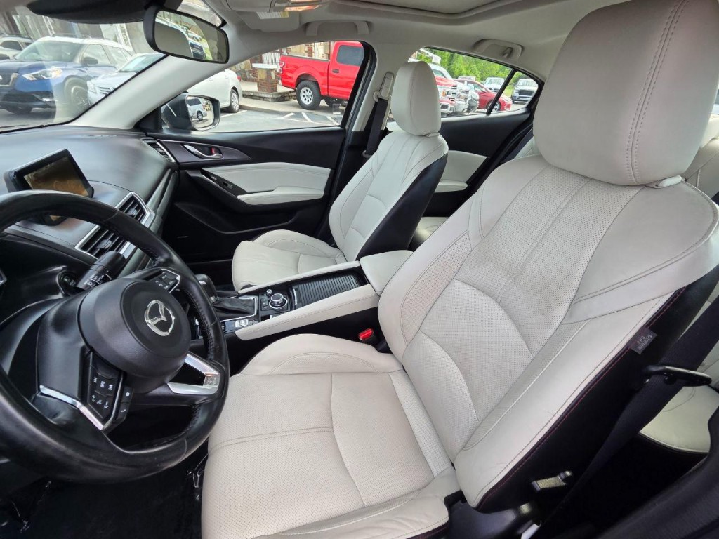 2017 Mazda Mazda3 Image 13