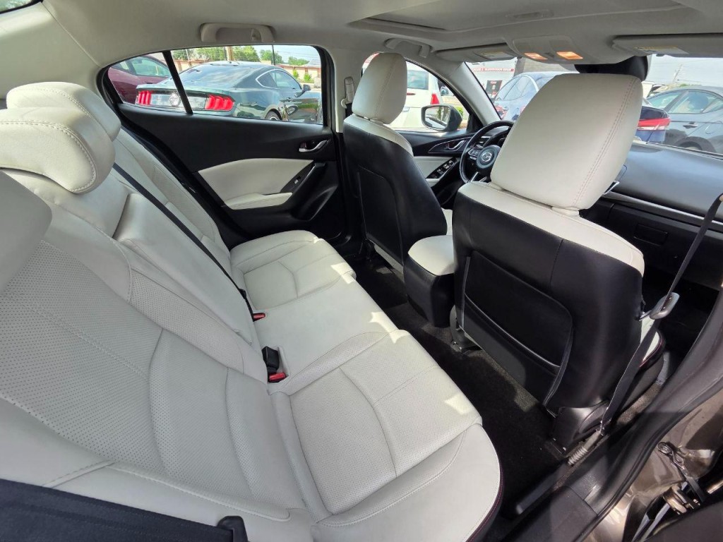 2017 Mazda Mazda3 Image 16