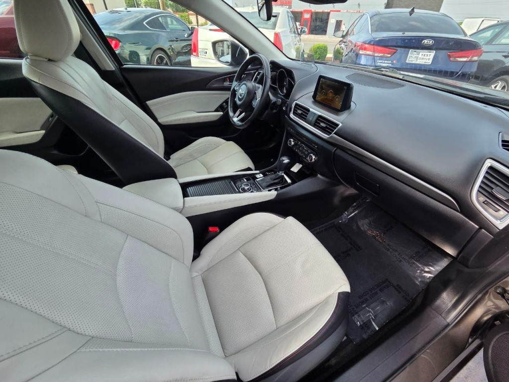 2017 Mazda Mazda3 Image 18
