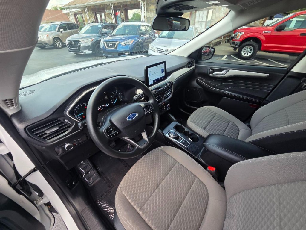 2021 Ford Escape Image 13