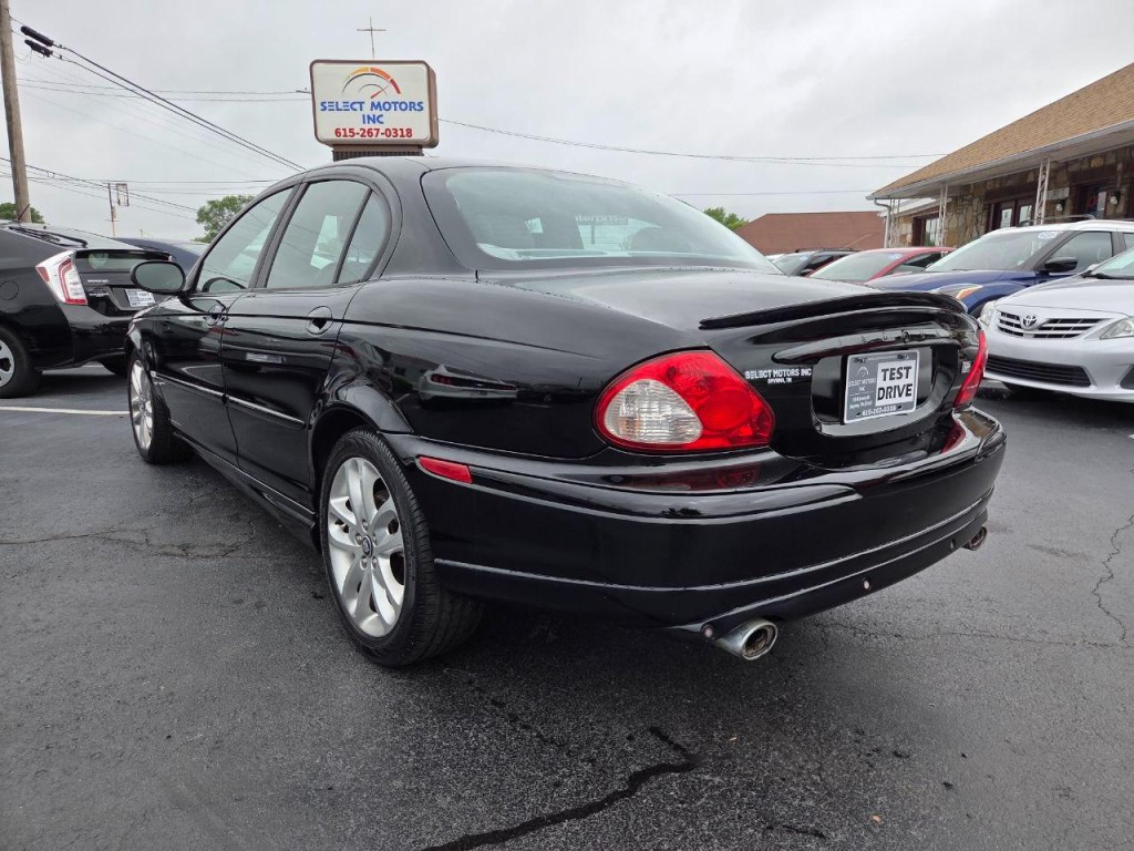 2005 Jaguar X-TYPE Image 4