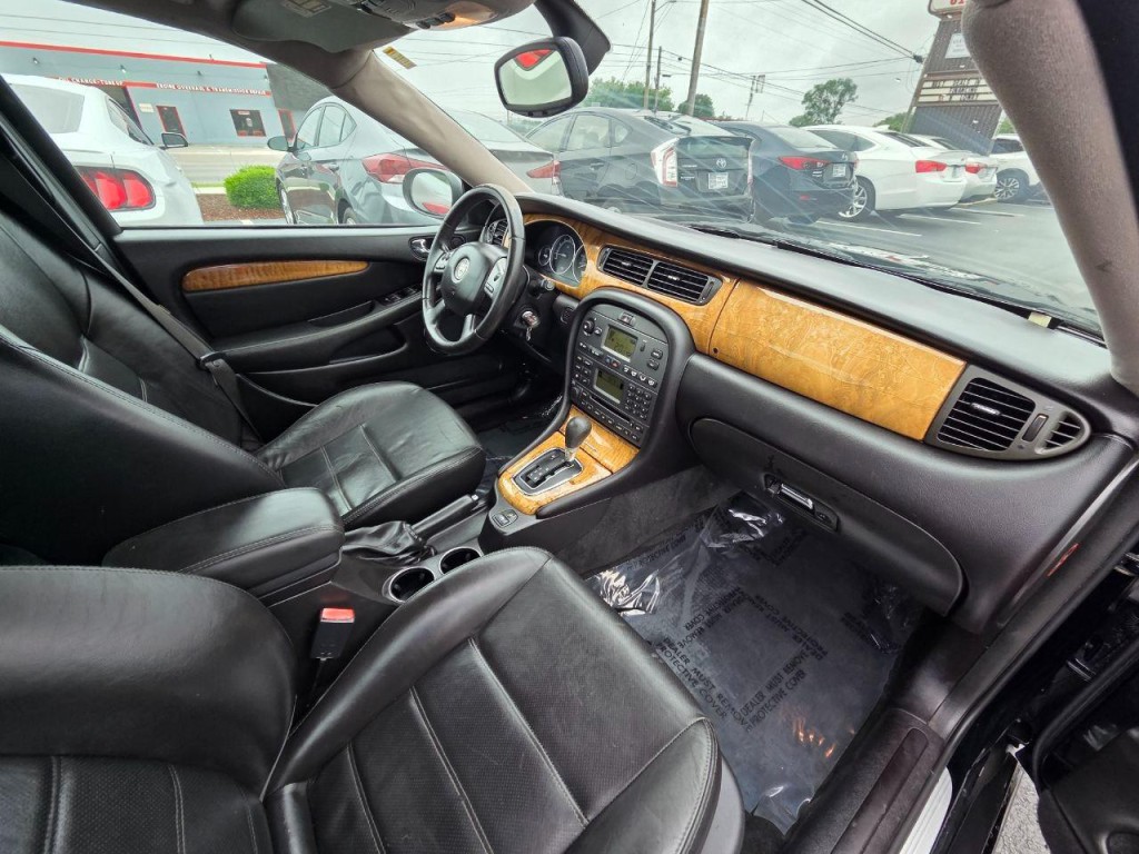 2005 Jaguar X-TYPE Image 17