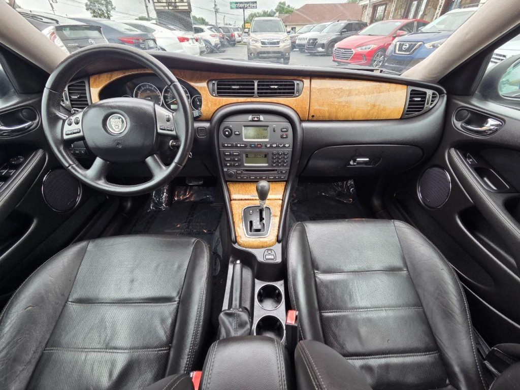 2005 Jaguar X-TYPE Image 19