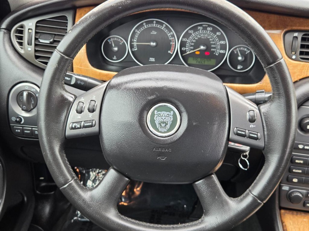 2005 Jaguar X-TYPE Image 24