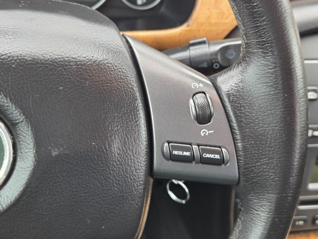 2005 Jaguar X-TYPE Image 25