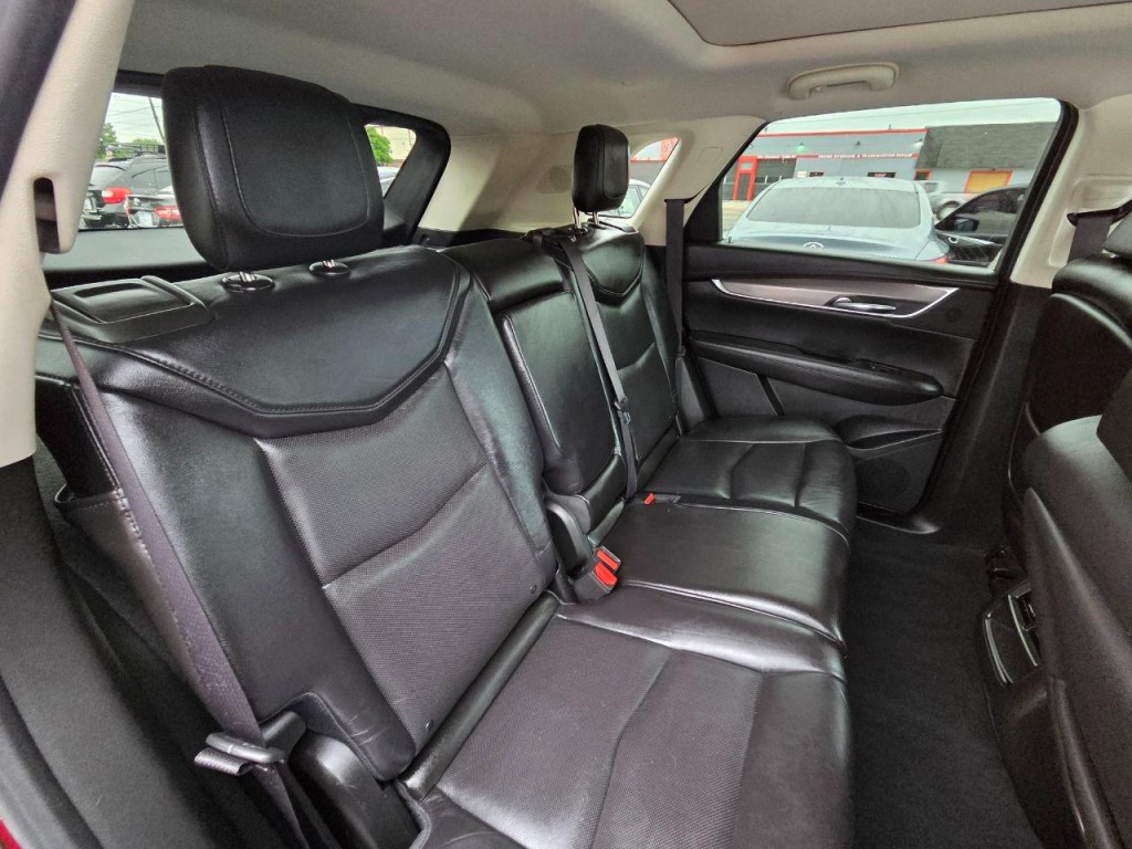 2017 Cadillac XT5 Image 16