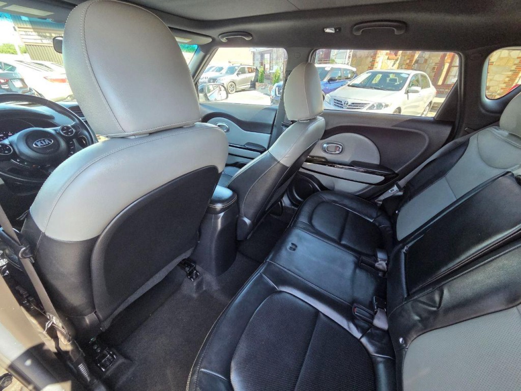 2015 Kia Soul Image 13