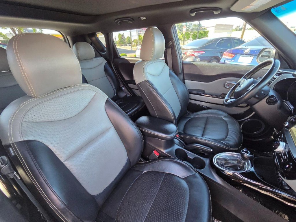 2015 Kia Soul Image 18