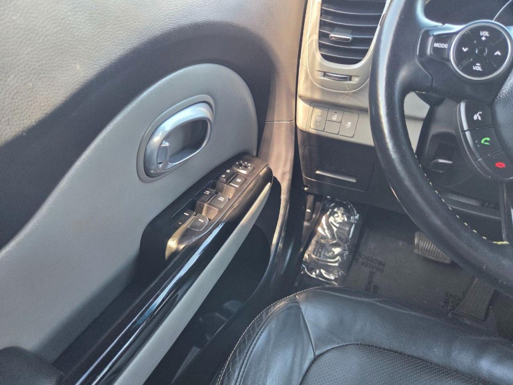 2015 Kia Soul Image 29