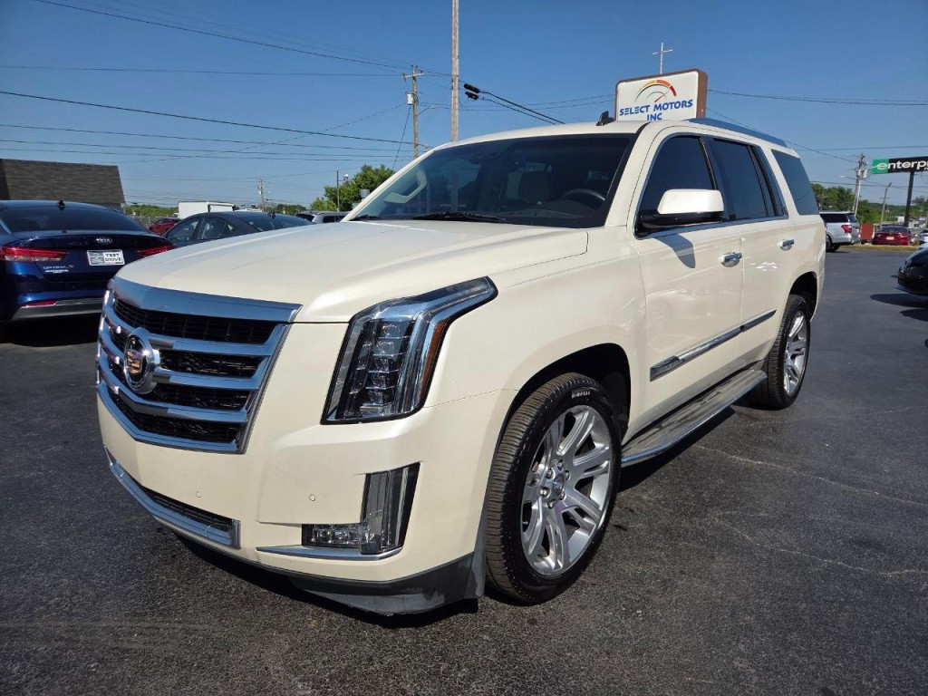 2015 Cadillac Escalade Image 2