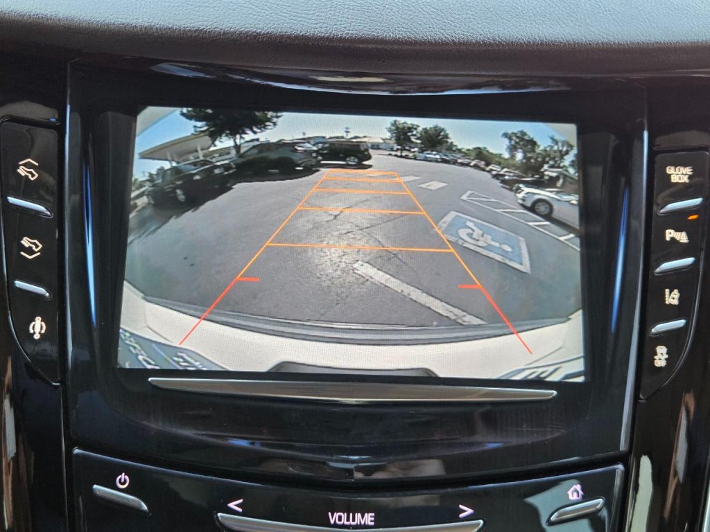 2015 Cadillac Escalade Image 32