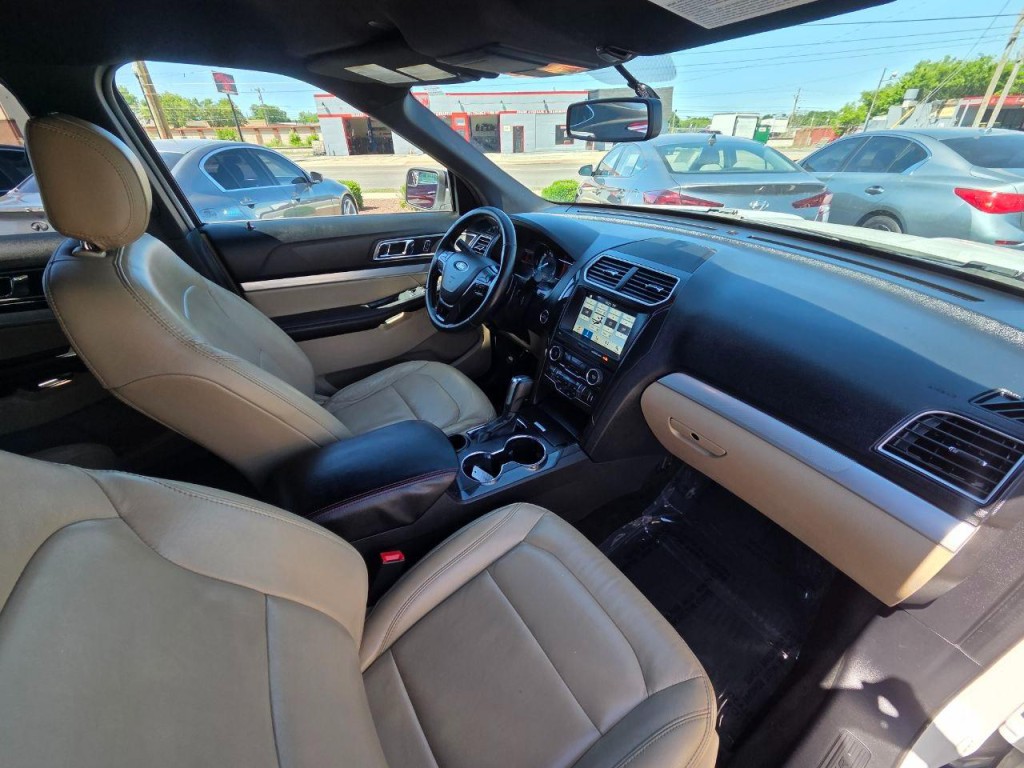 2017 Ford Explorer Image 20