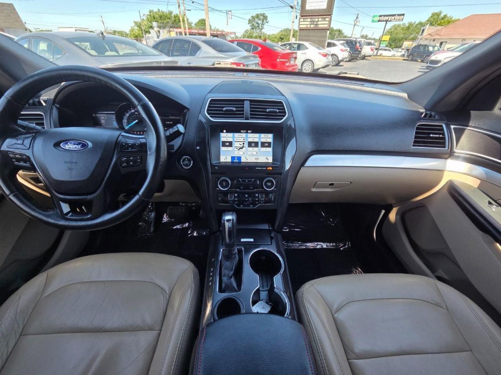 2017 Ford Explorer Image 22