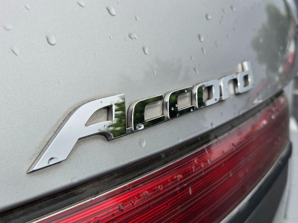 2011 Honda Accord Image 9