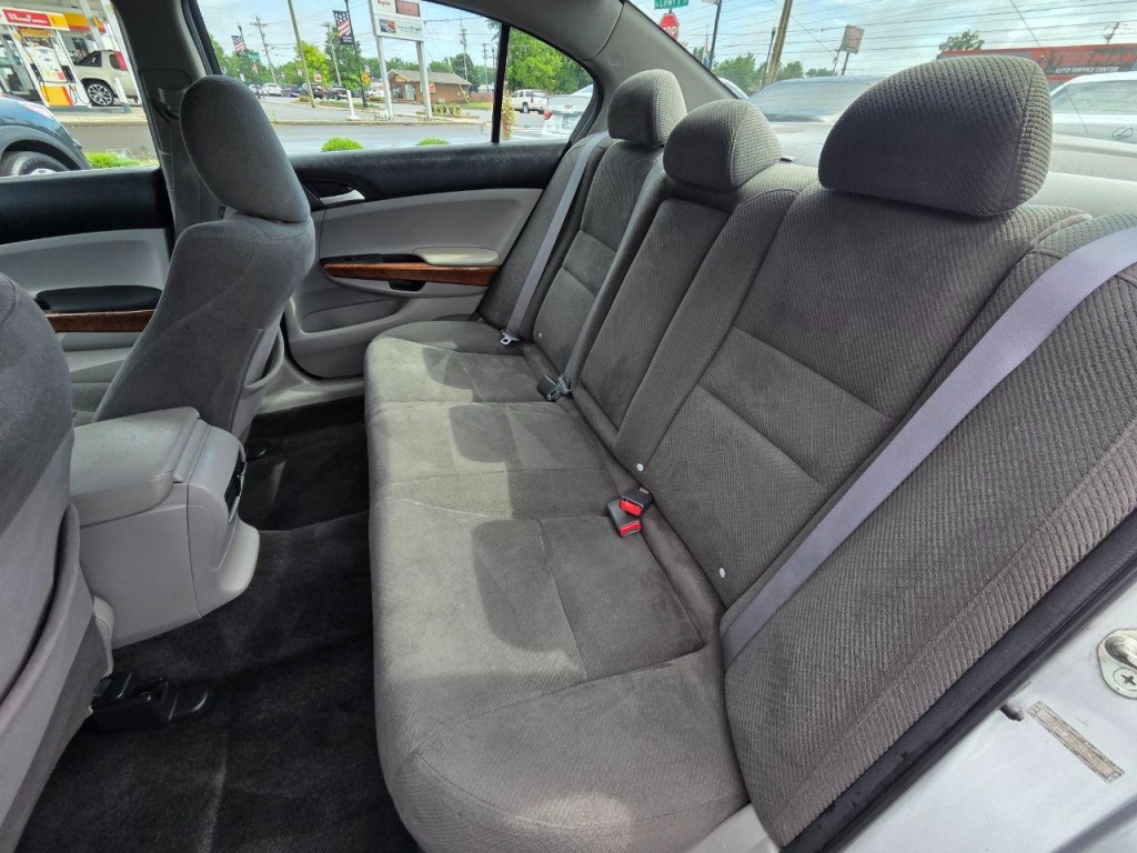 2011 Honda Accord Image 14