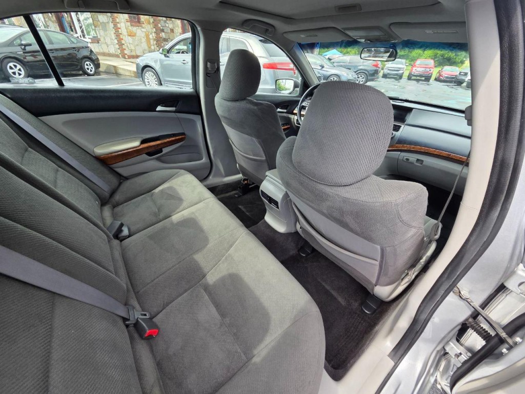 2011 Honda Accord Image 15