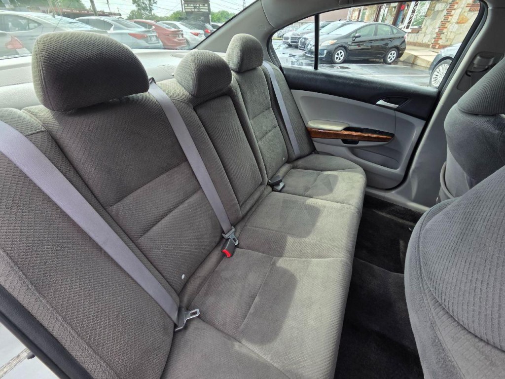 2011 Honda Accord Image 16