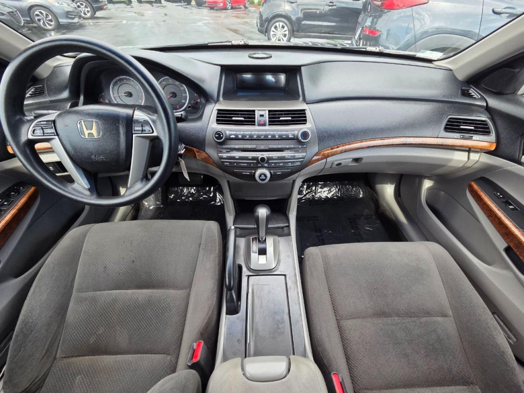 2011 Honda Accord Image 19
