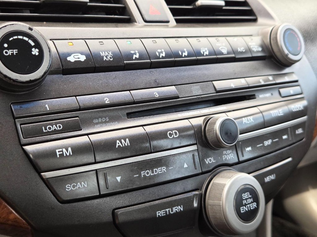 2011 Honda Accord Image 28