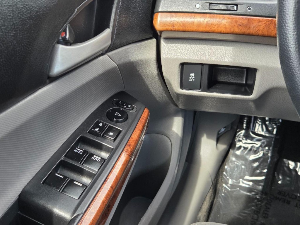2011 Honda Accord Image 29