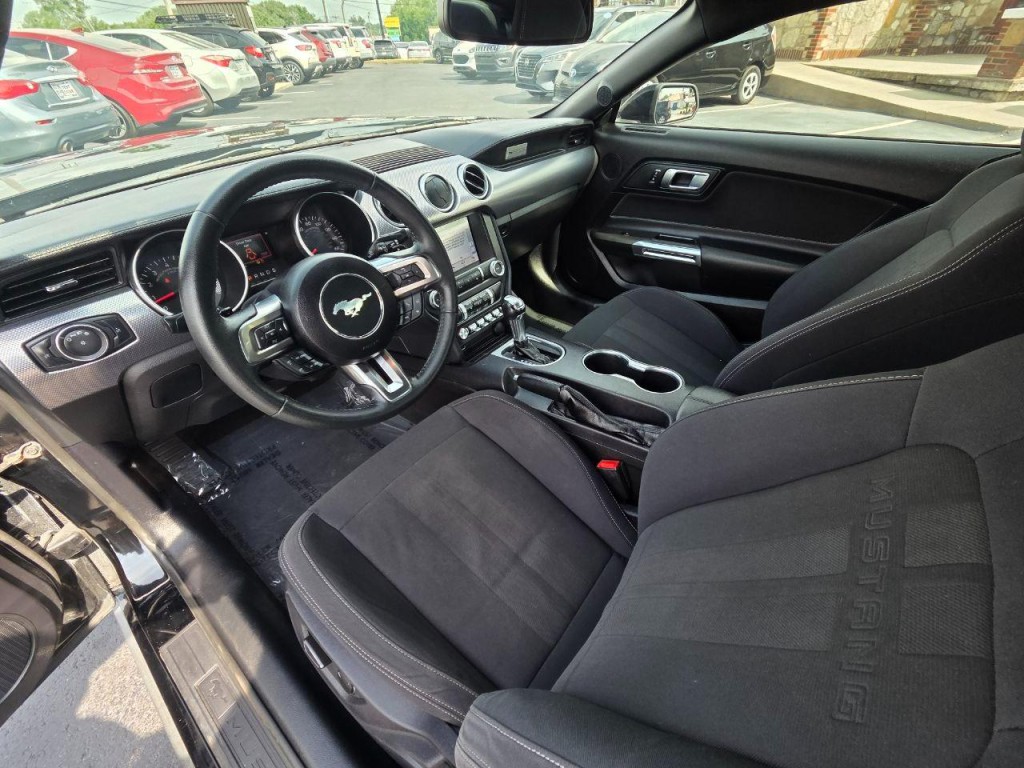 2019 Ford Mustang Image 10