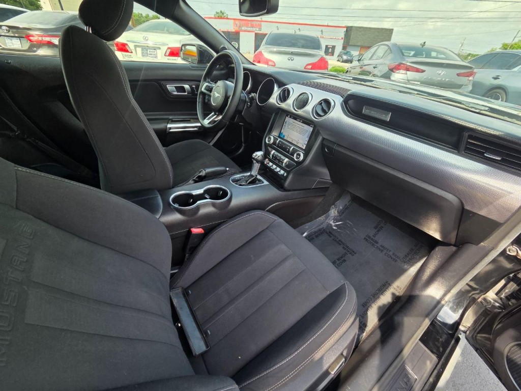 2019 Ford Mustang Image 13
