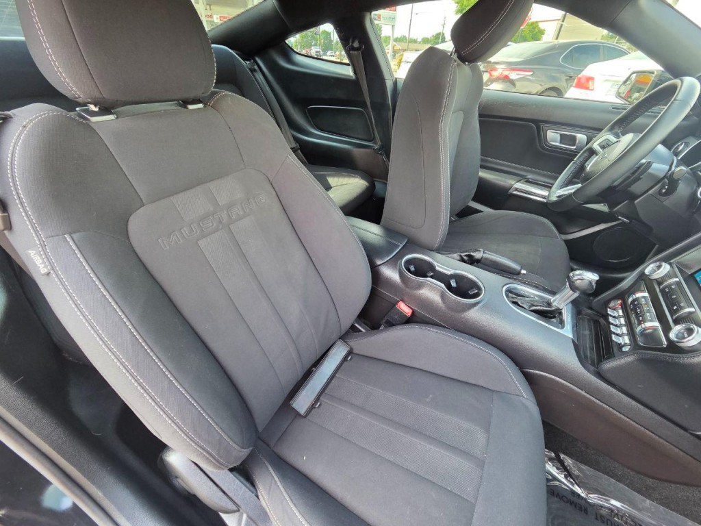 2019 Ford Mustang Image 14