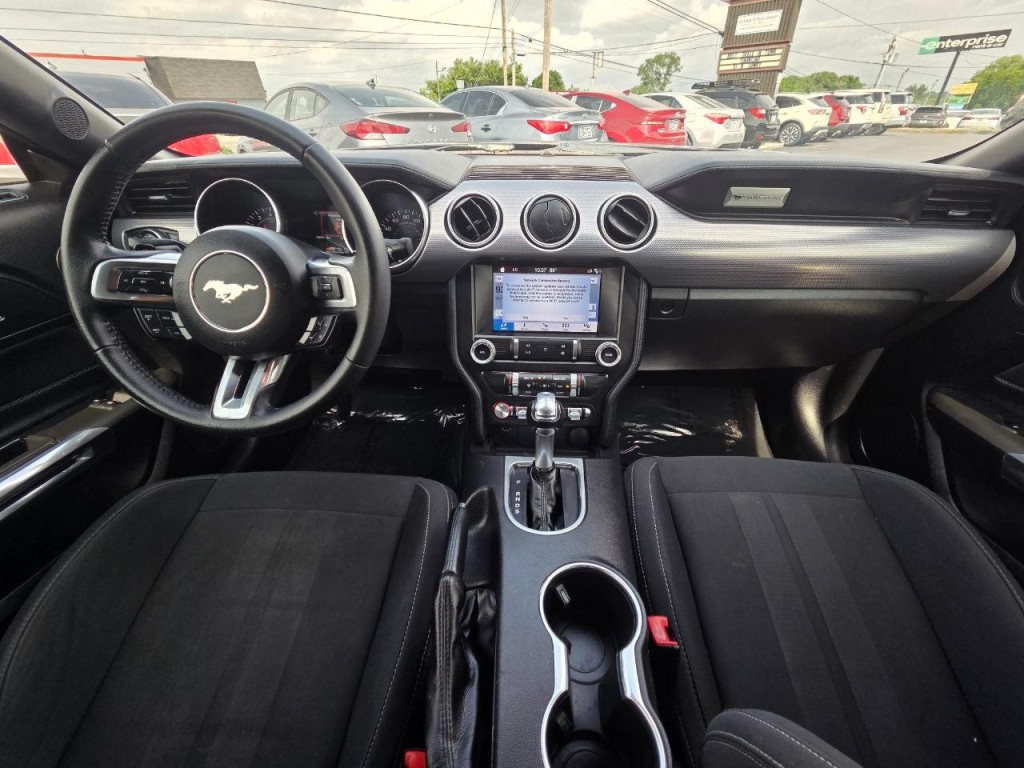 2019 Ford Mustang Image 16