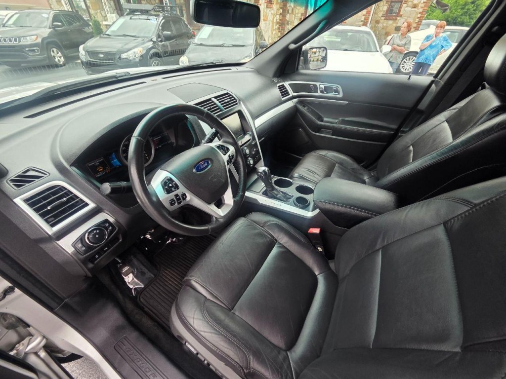 2014 Ford Explorer Image 12