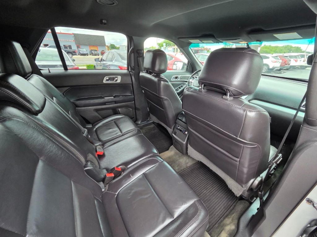2014 Ford Explorer Image 17
